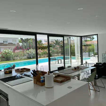 Mas Del Cullou, Moderne In Andalusien, In Der Naehe Vom Appartement Cádiz